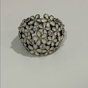 Pandora Darling Daisy Ring